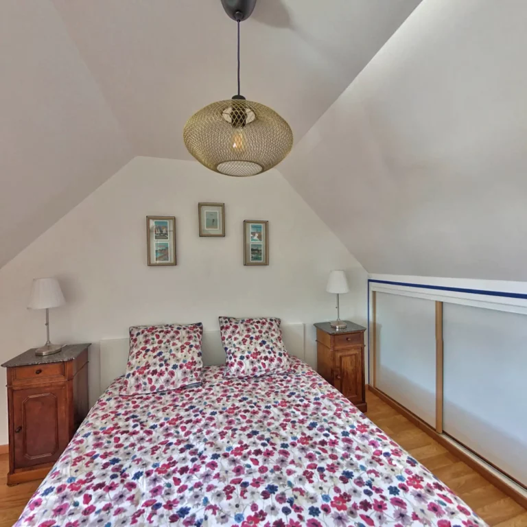 Chambre grand lit